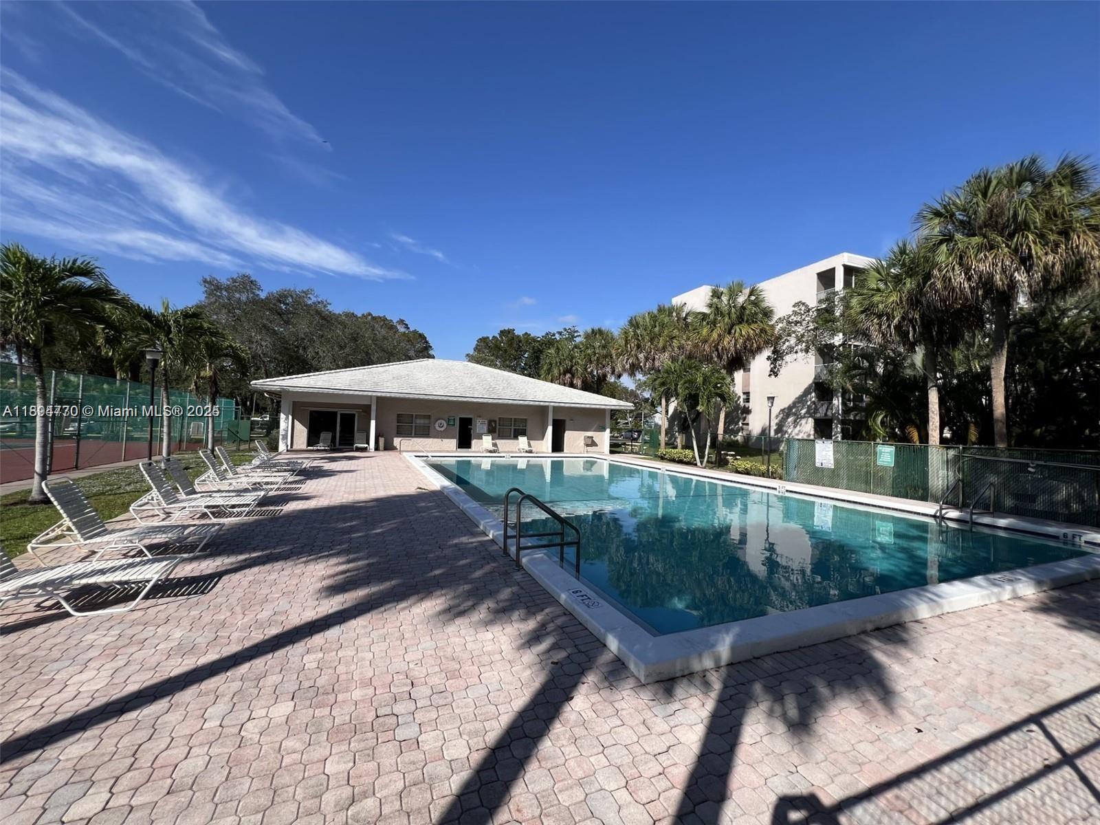 SHERWOOD SQUARE CONDOMINI - Residential Lease