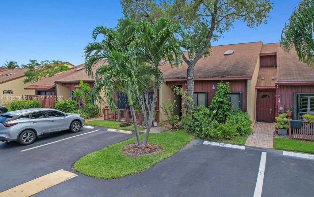 Photo of 435 SE 14th St #435, Dania Beach, FL 33004 (MLS # A11402509)