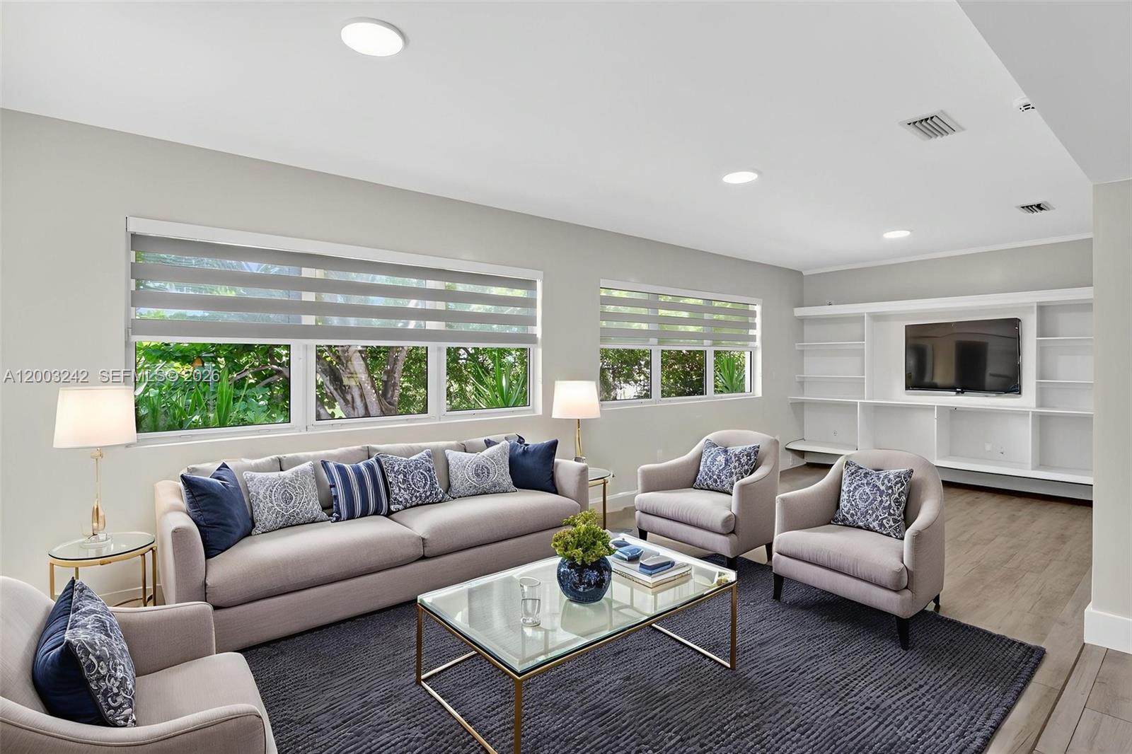 TWIN LAKES MANOR SUB CORR - Residential Lease