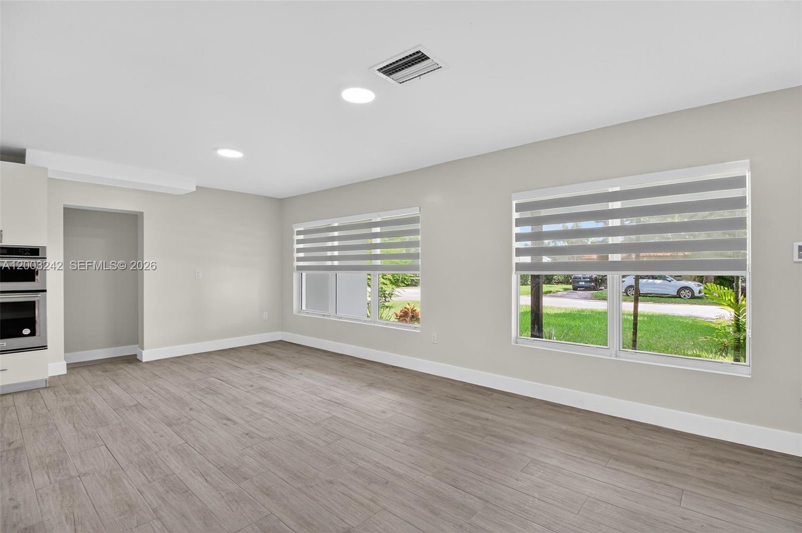 TWIN LAKES MANOR SUB CORR - Residential Lease