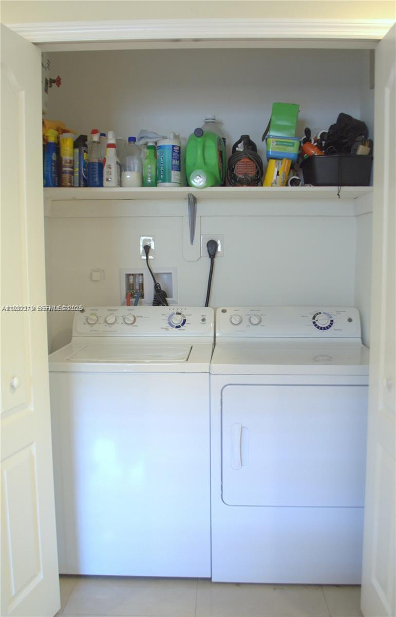 CORAL WAY PARK SEC B - Residential Lease