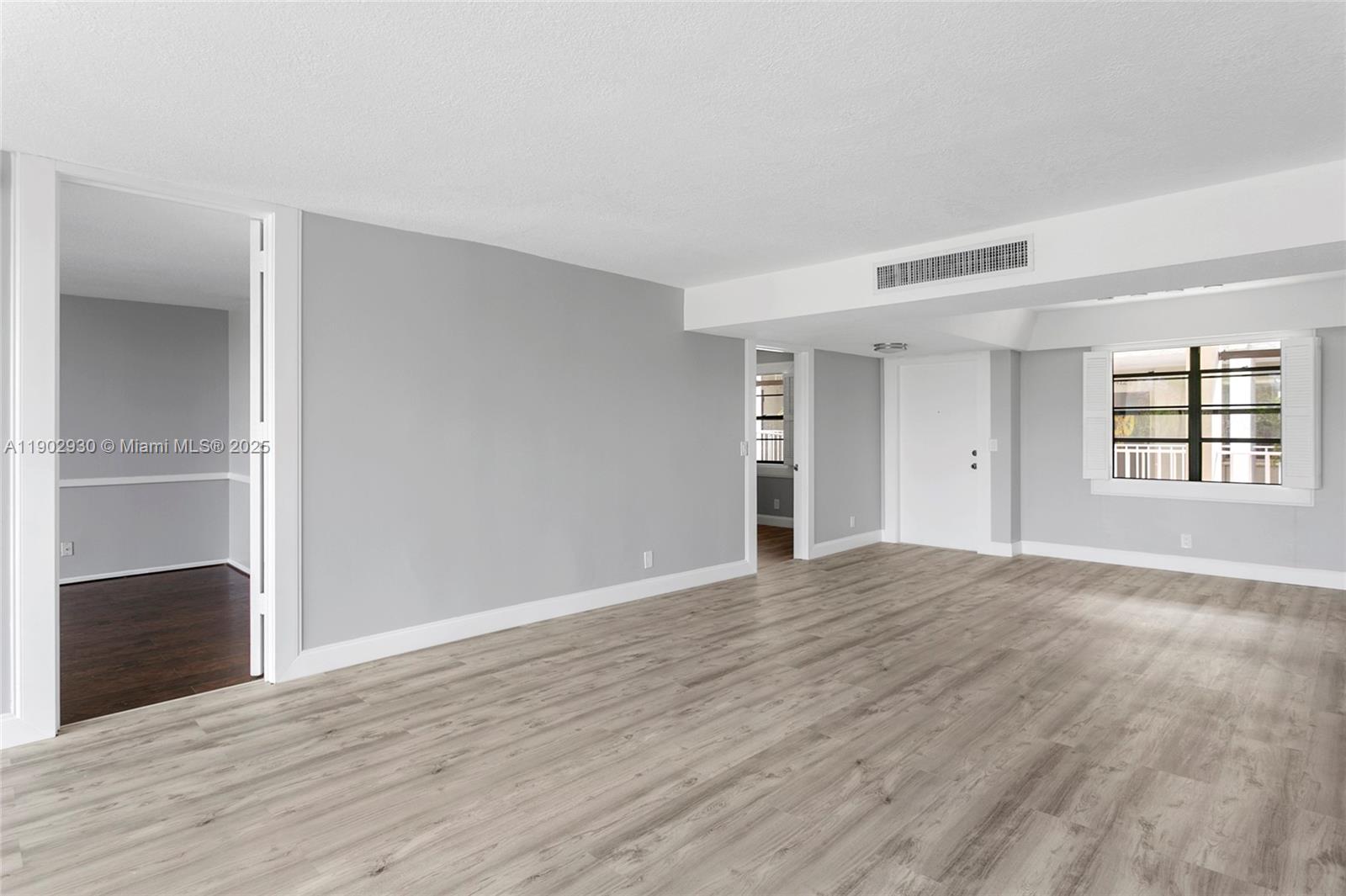 CORINTHIAN GARDENS INC CO - Residential Lease