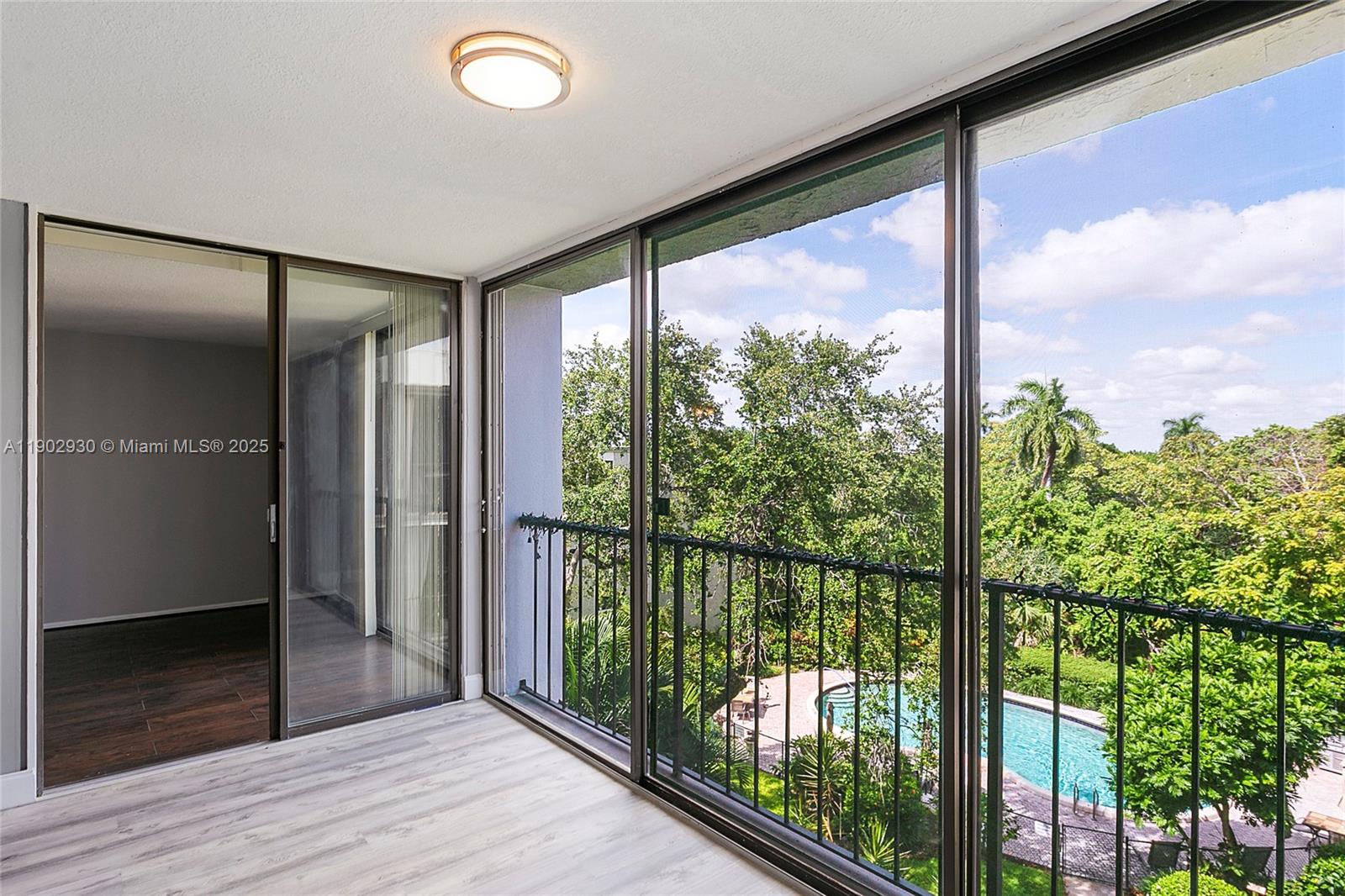 CORINTHIAN GARDENS INC CO - Residential Lease