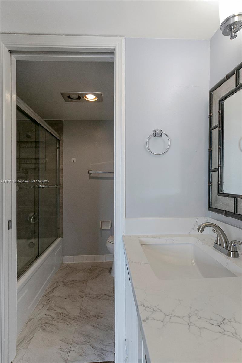 CORINTHIAN GARDENS INC CO - Residential Lease