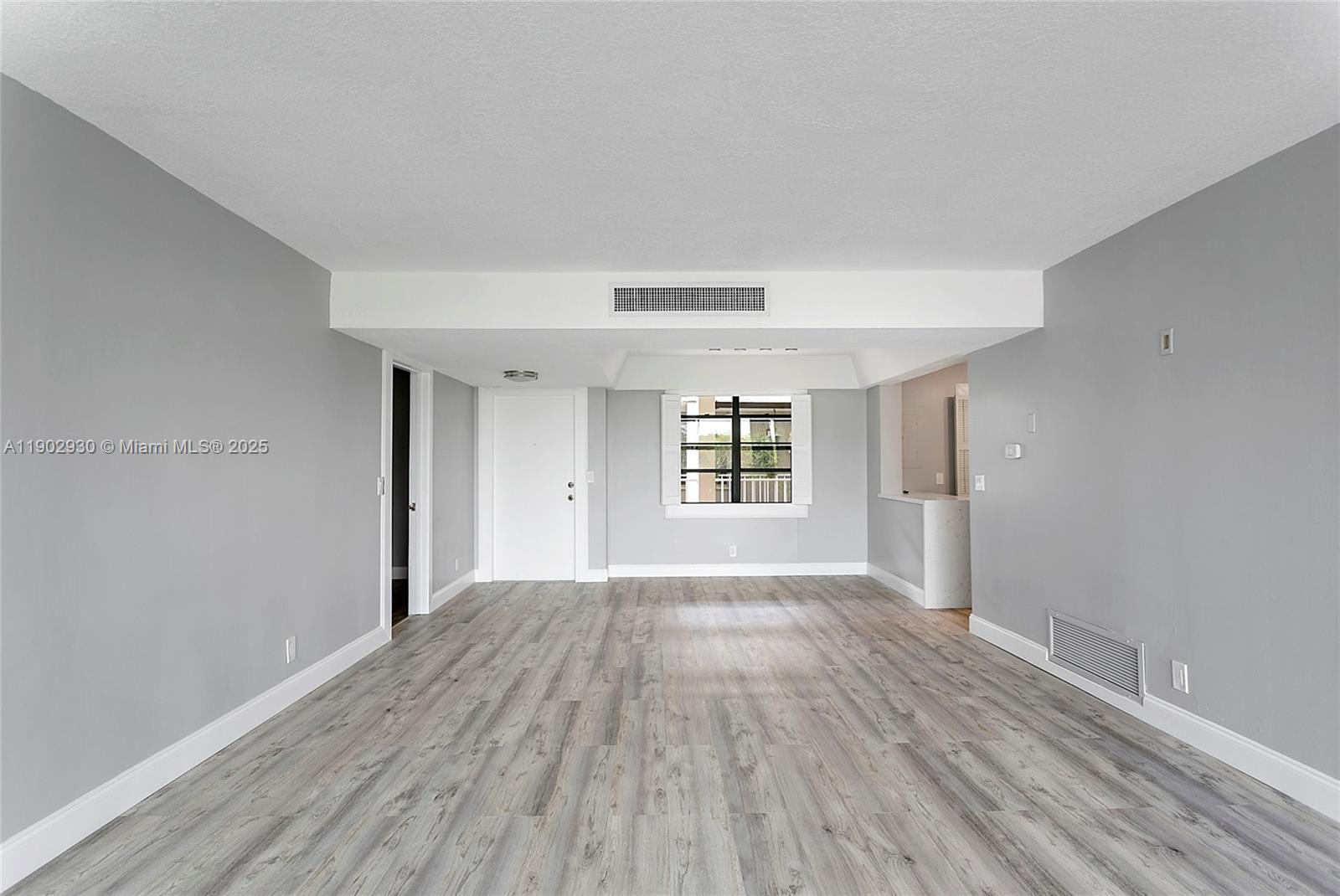 CORINTHIAN GARDENS INC CO - Residential Lease