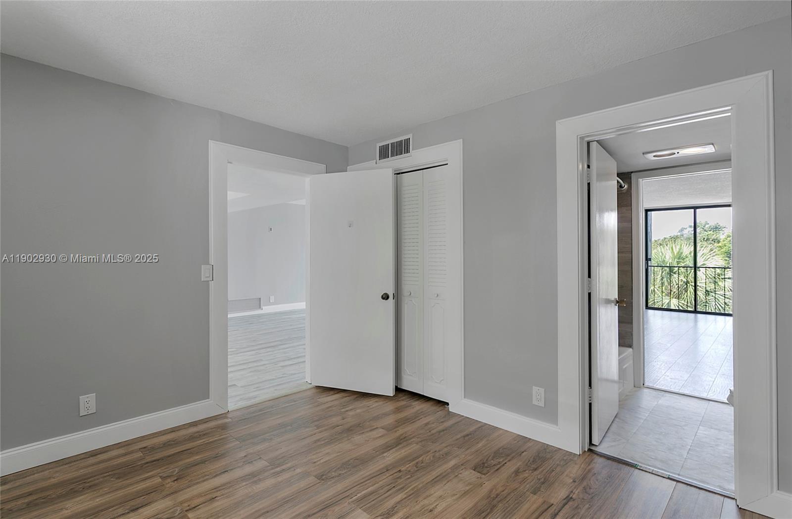 CORINTHIAN GARDENS INC CO - Residential Lease