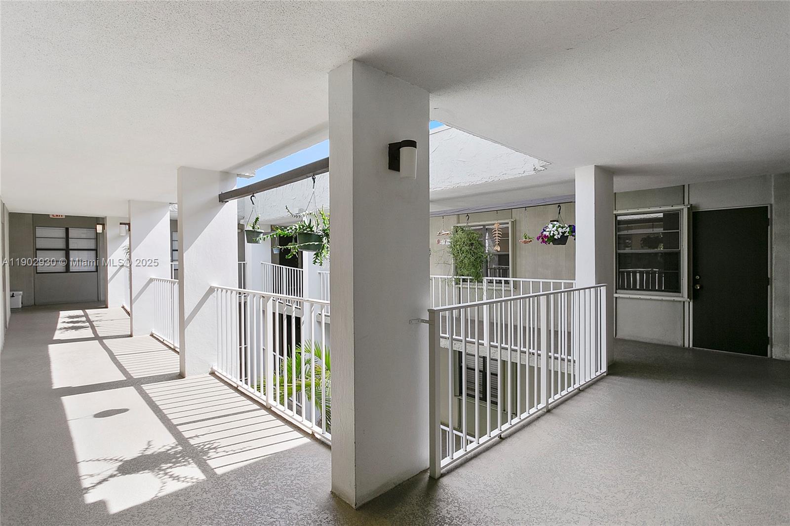 CORINTHIAN GARDENS INC CO - Residential Lease