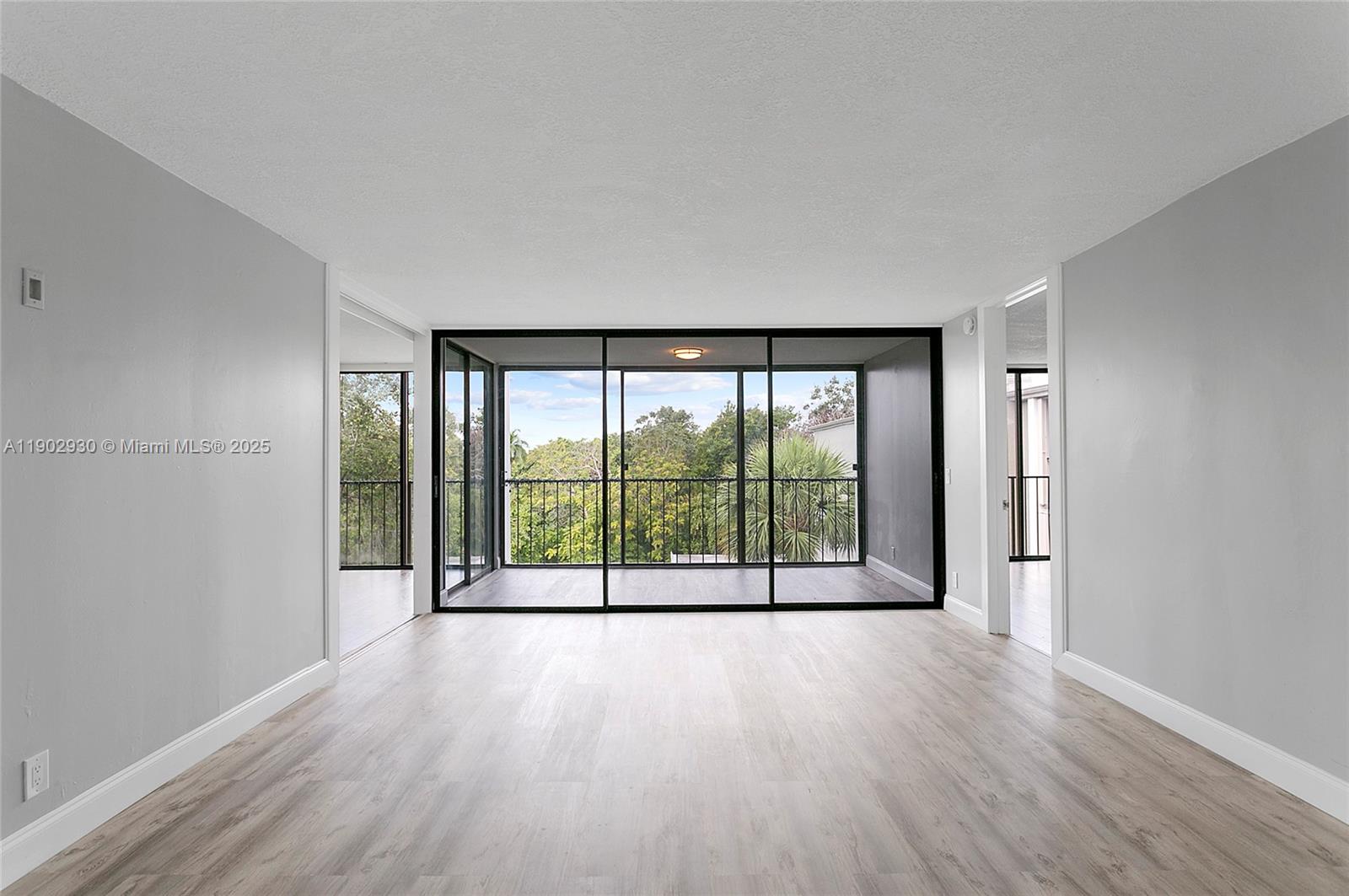 CORINTHIAN GARDENS INC CO - Residential Lease