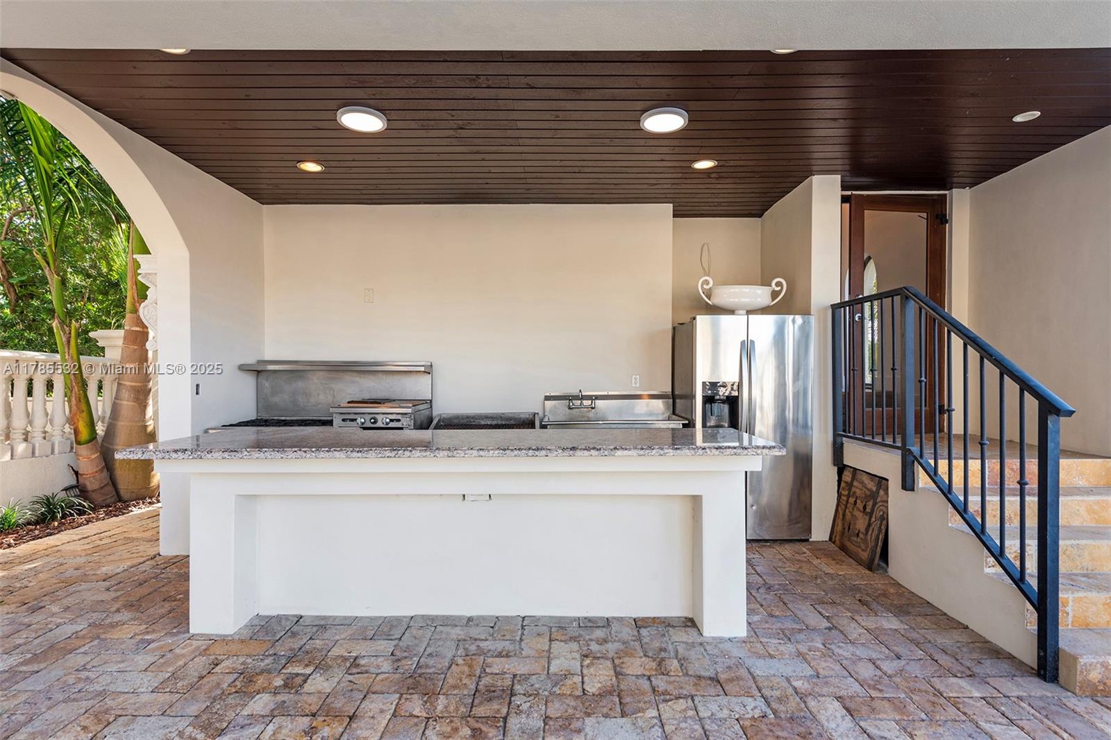 ATLANTIC ISLAND - Residential