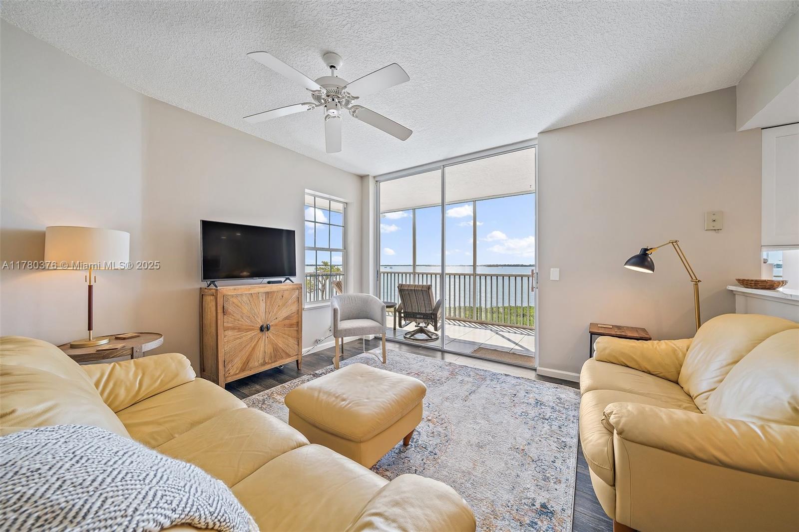 5800 NE Island Cove Way 2207