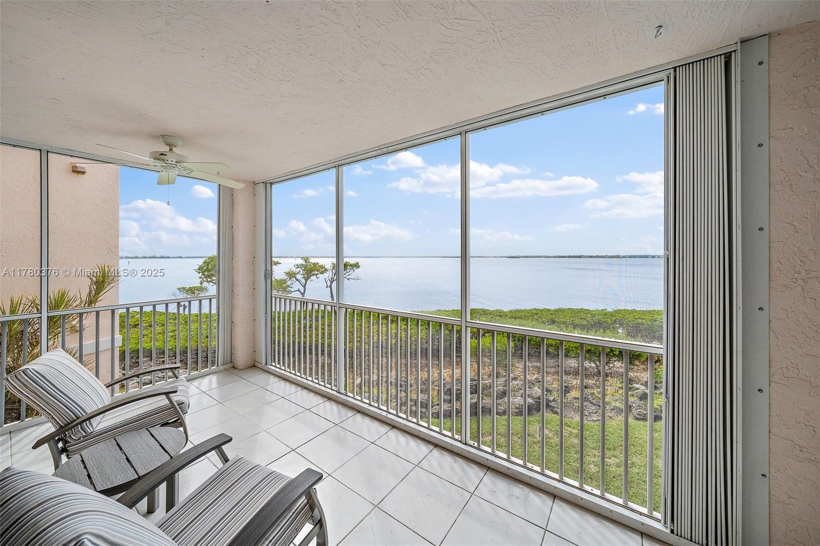 5800 NE Island Cove Way 2207