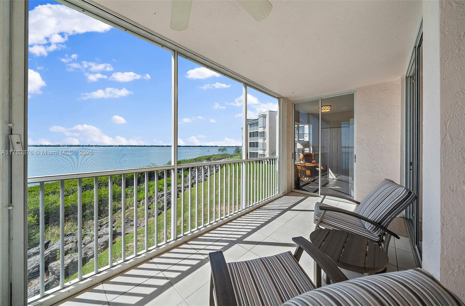 5800 NE Island Cove Way 2207
