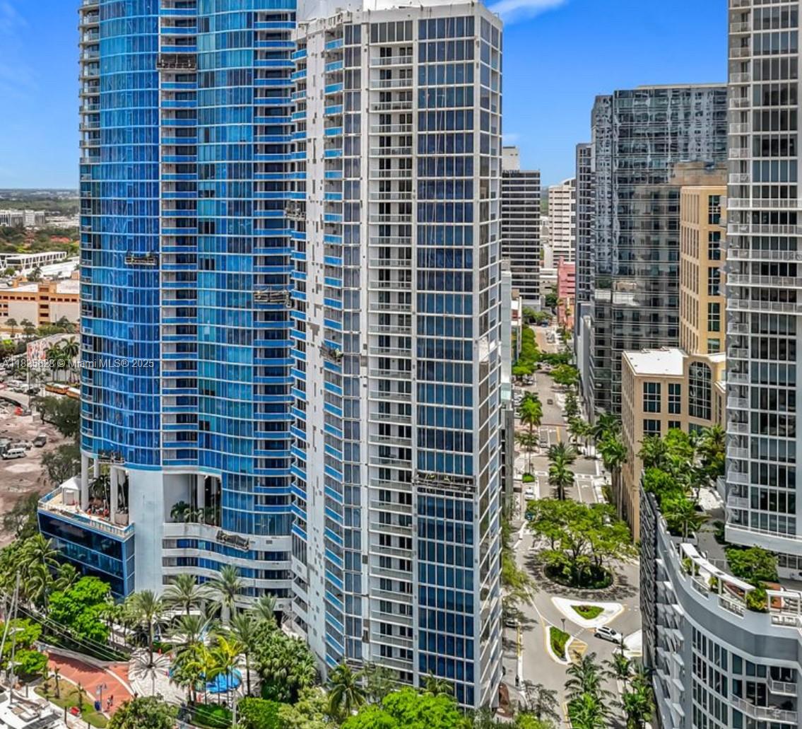 LAS OLAS RIVER HOUSE COND - Residential