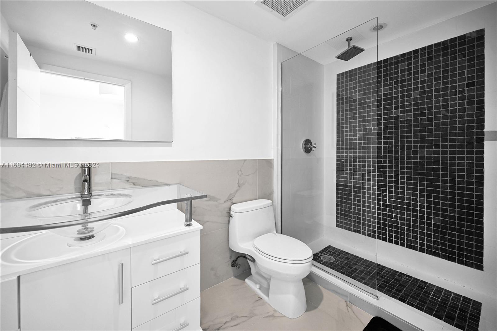 SOLE CONDO - Residential