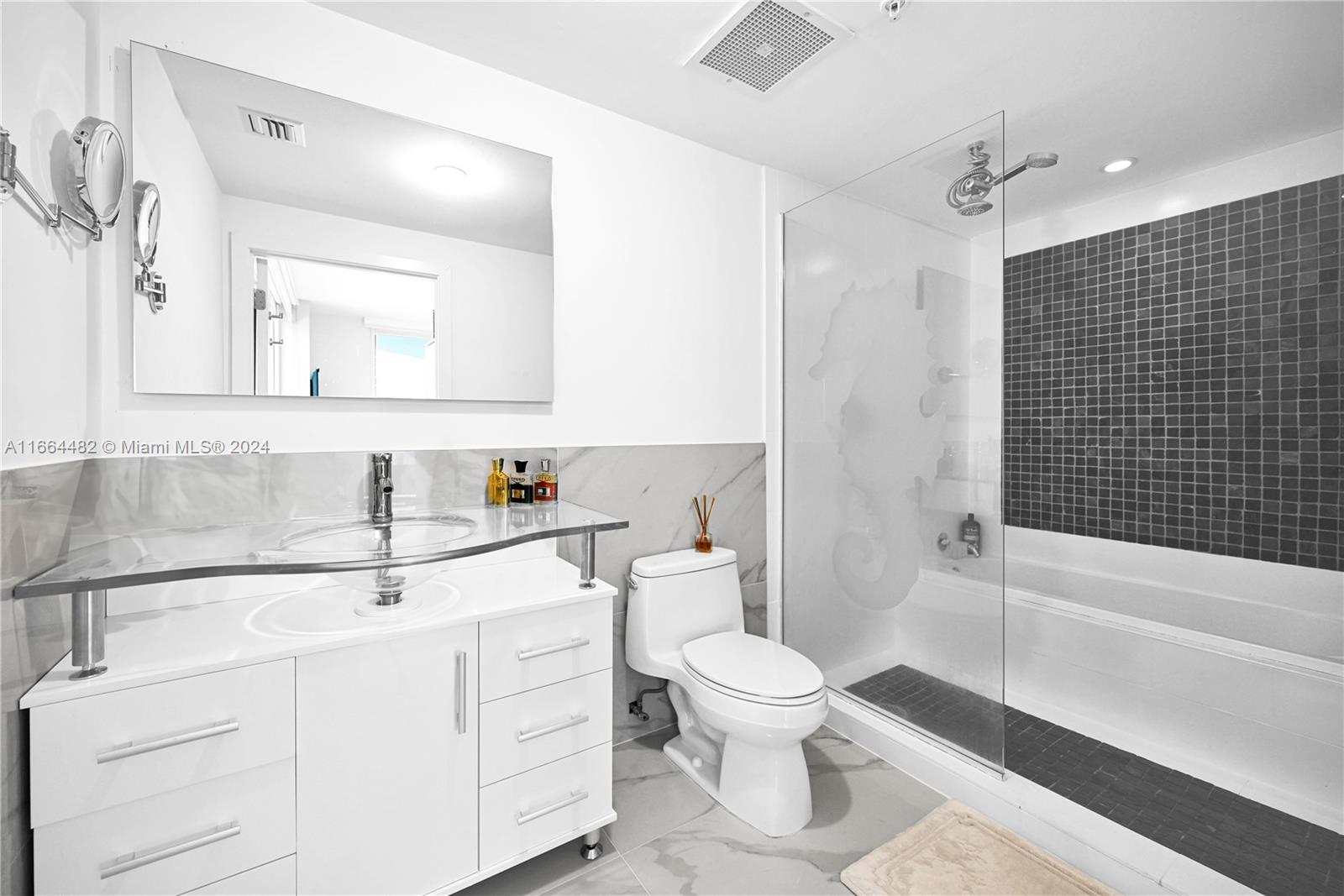 SOLE CONDO - Residential