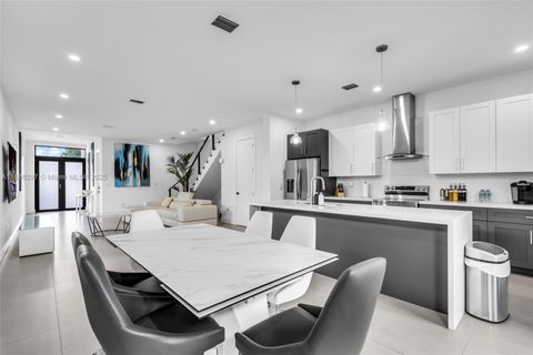 2755 SW 2nd St 2759 Miami FL 33135