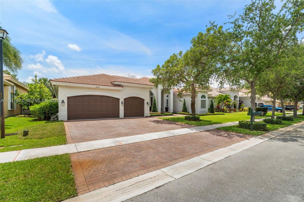 Photo of 18700 SW 39th Ct, Miramar, FL 33029 (MLS # A12017673)