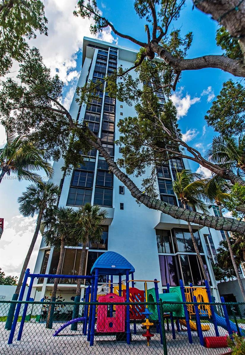 BRICKELL PLACE CONDO - Residential