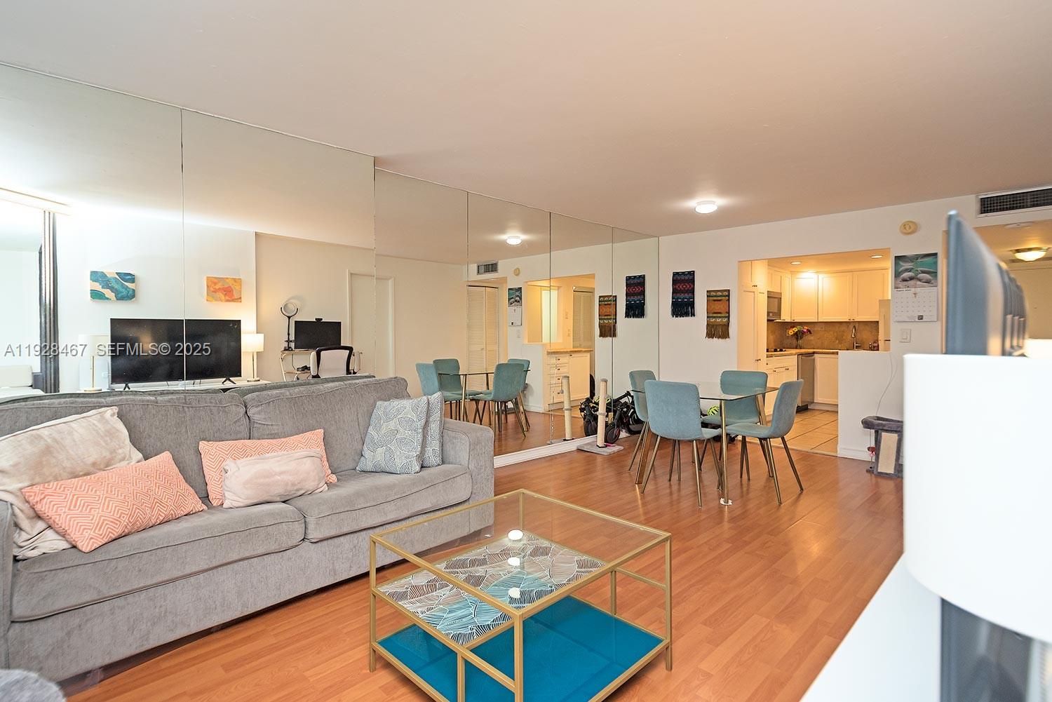 BRICKELL PLACE CONDO - Residential