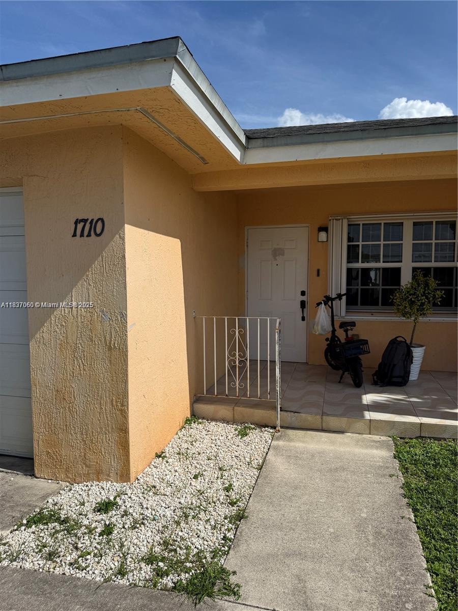 1710 NW 154th