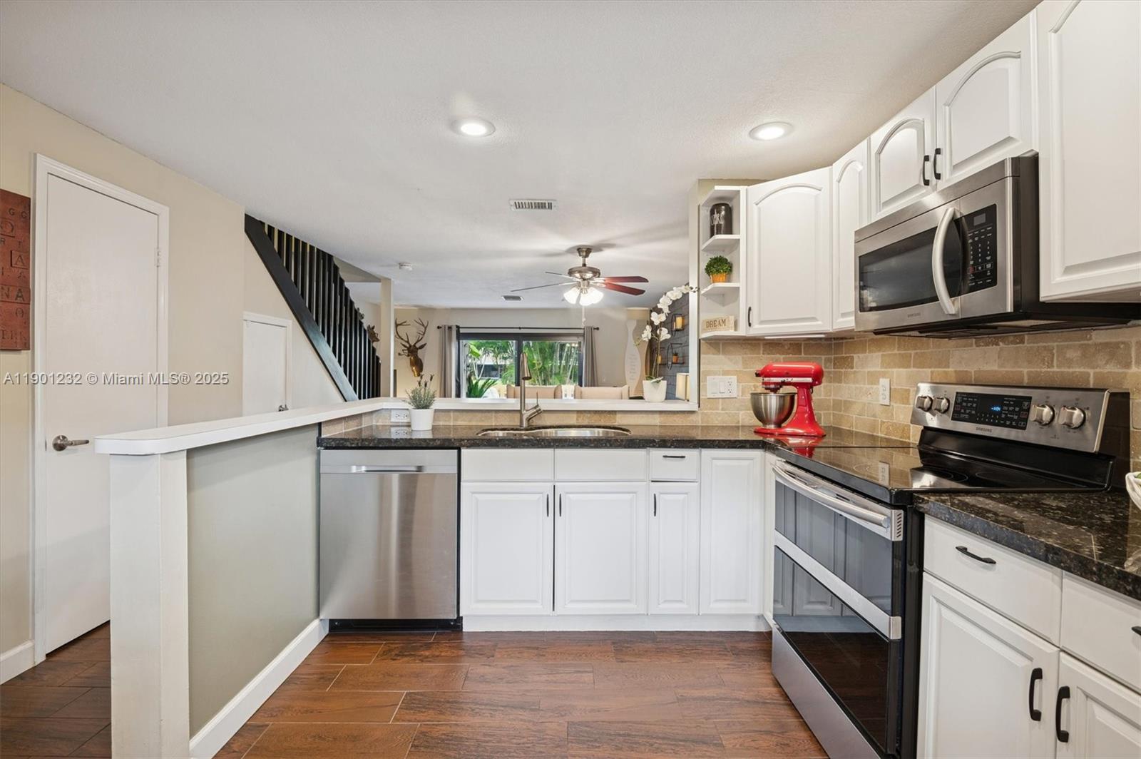 SADDLE-UP PLAT - Residential