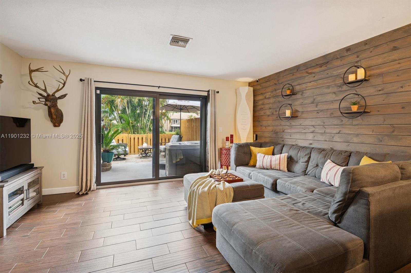 SADDLE-UP PLAT - Residential