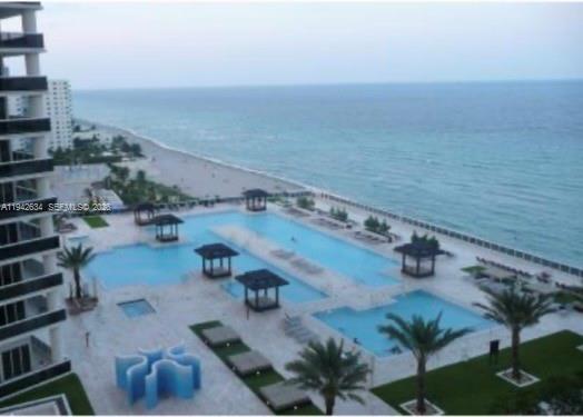 1830 S Ocean Dr 2003