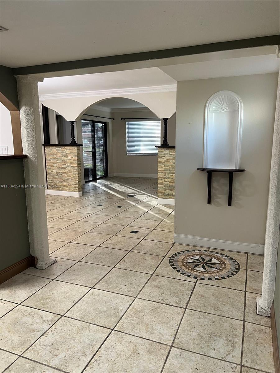 BANYAN TREE CONDO 8 - Residential Lease