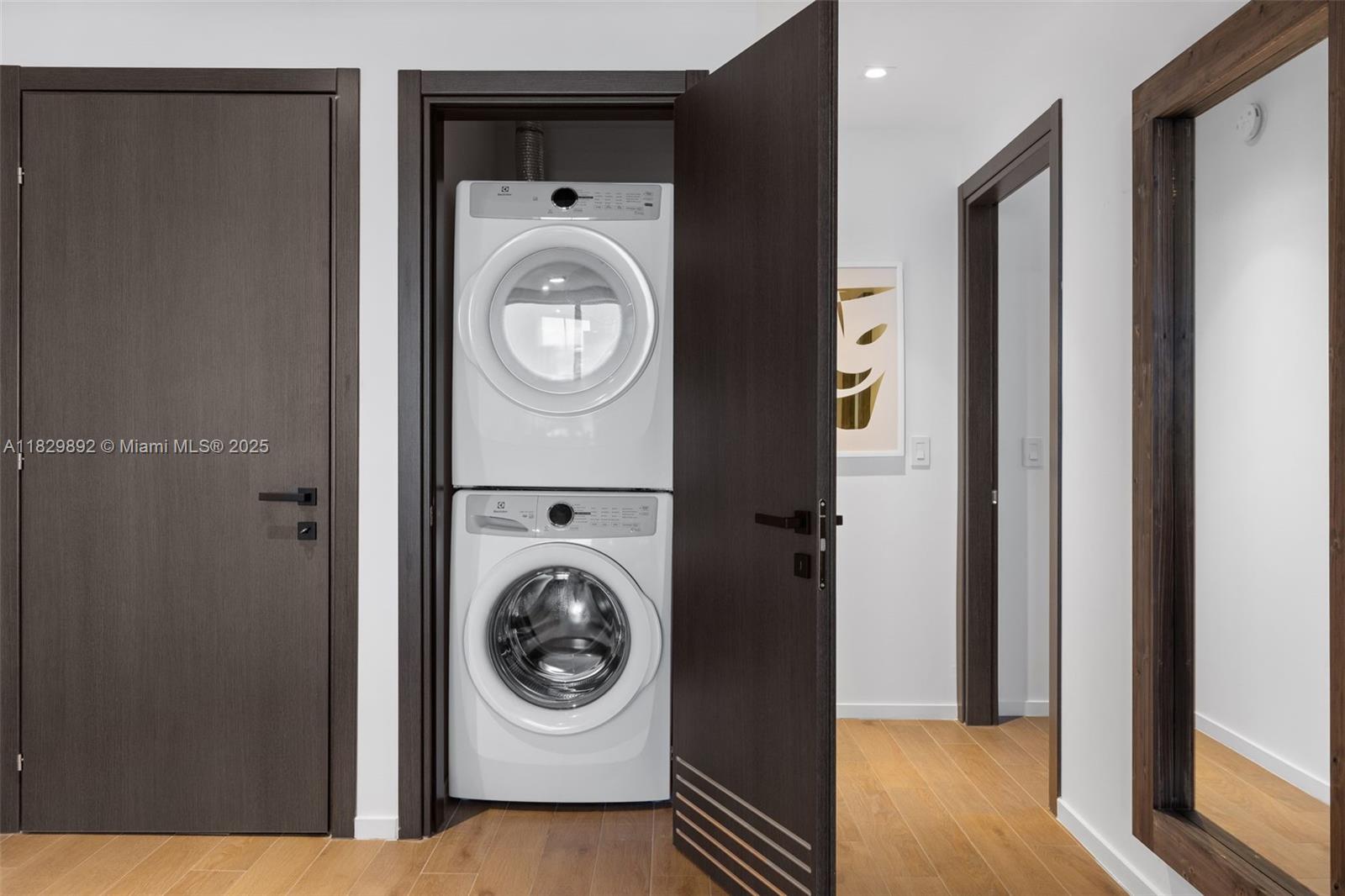 MAP OF MIAMI DADE CO. FL. - Residential Lease