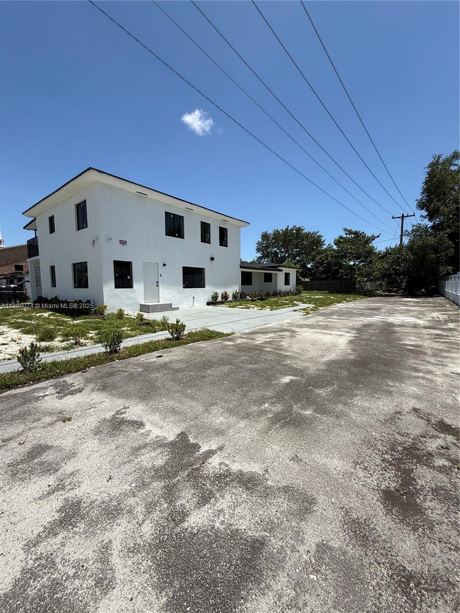 2440 Nw 68th St, Miami, Broward County, Florida - 4 Bedrooms  
2 Bathrooms - 