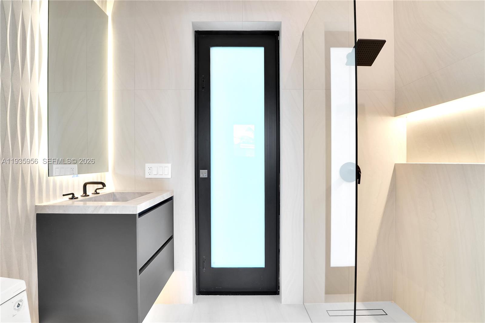 BREEZEVIEW MANORS - Residential