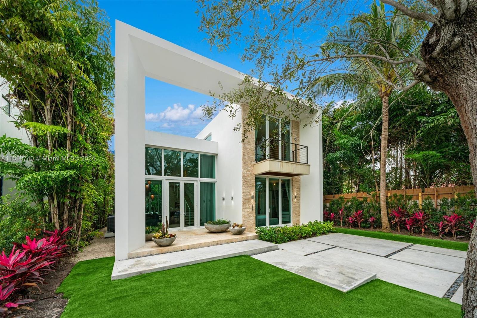 Property for Sale at 335 W 46th St, Miami Beach, Miami-Dade County, Florida - Bedrooms: 4 
Bathrooms: 5  - $4,477,000