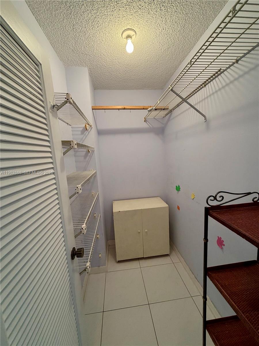 PLAZA TOWERS NORTH CONDO - Residential