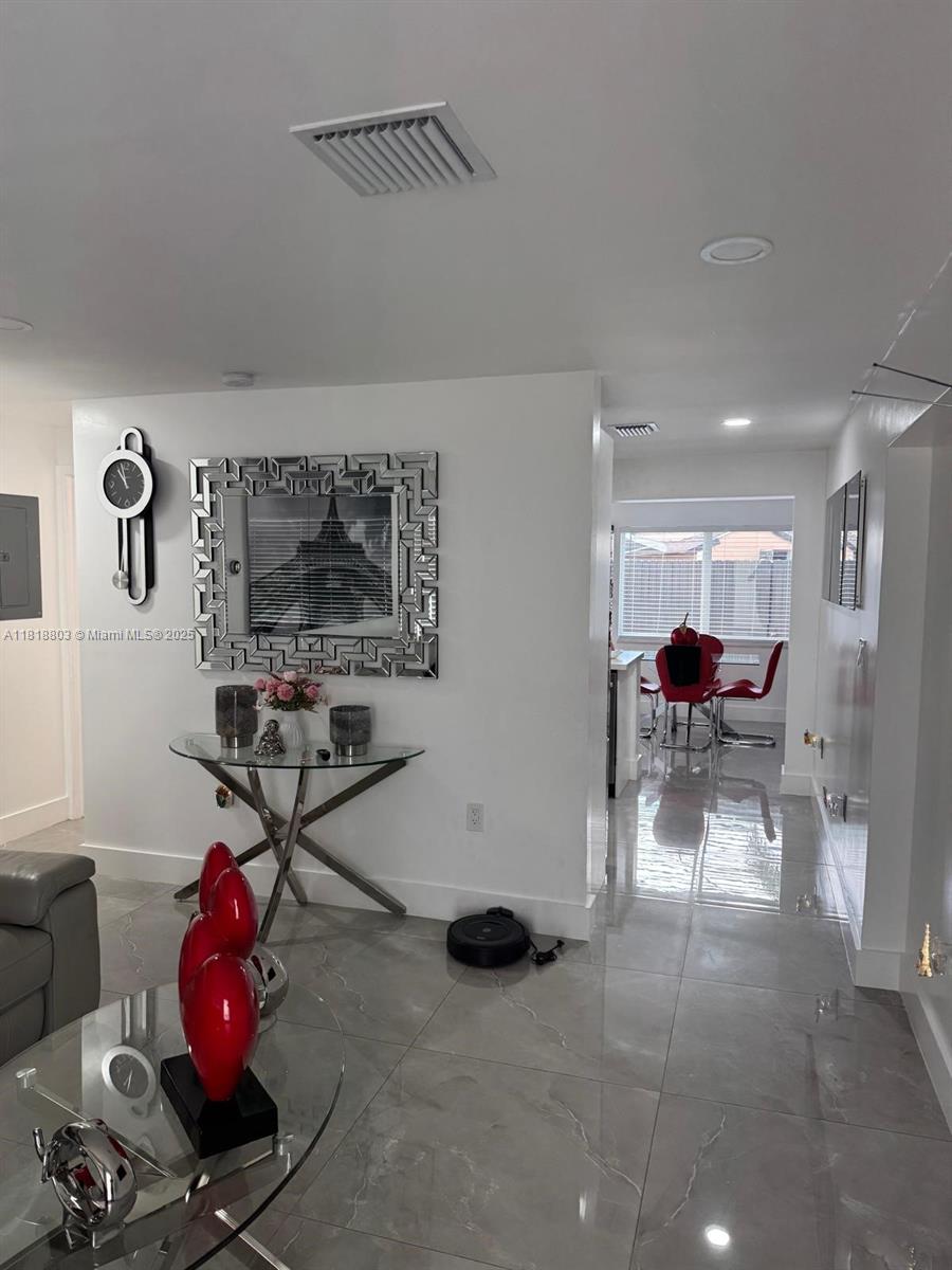BROADVIEW PARK - Residential