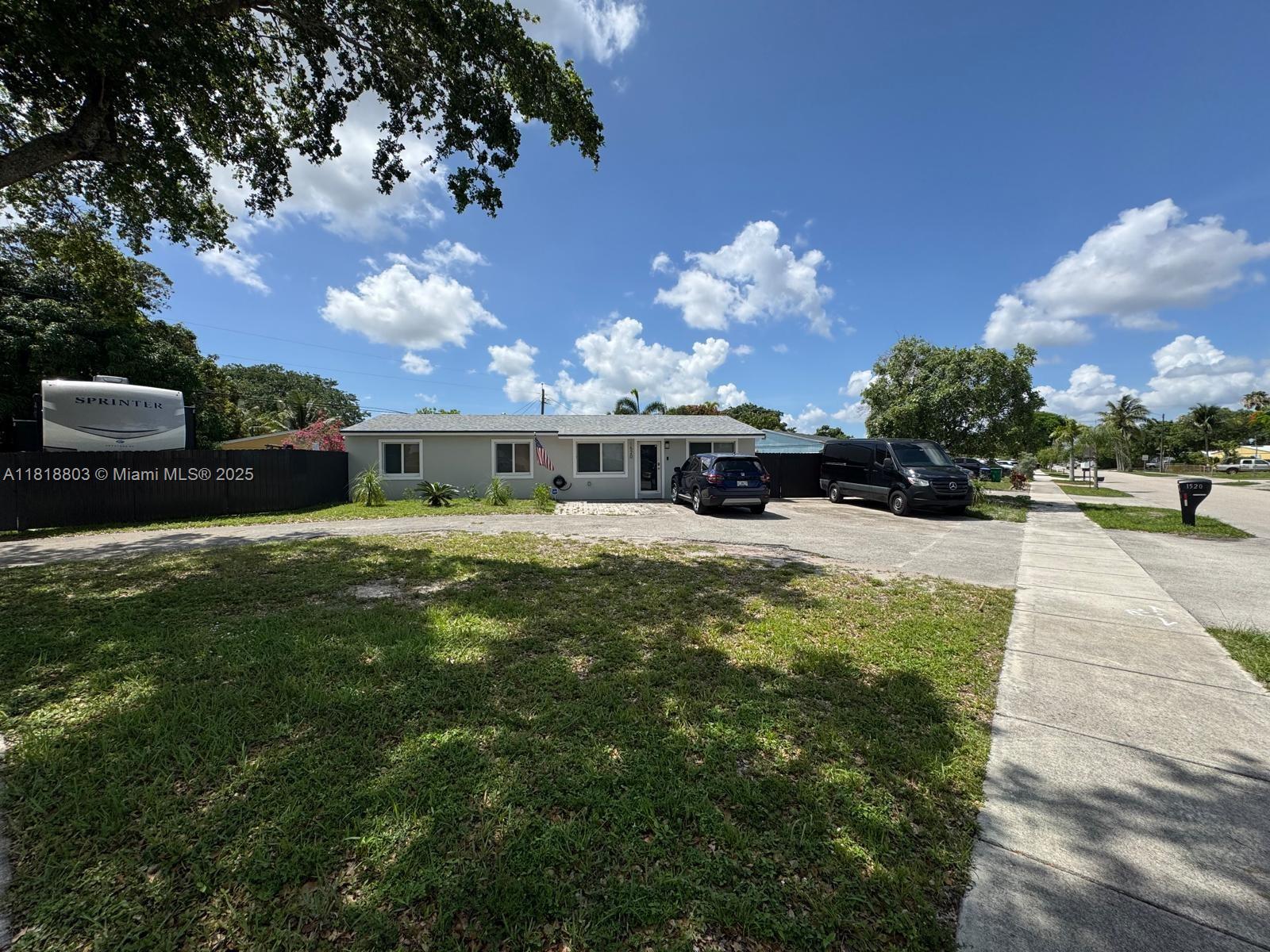 BROADVIEW PARK - Residential
