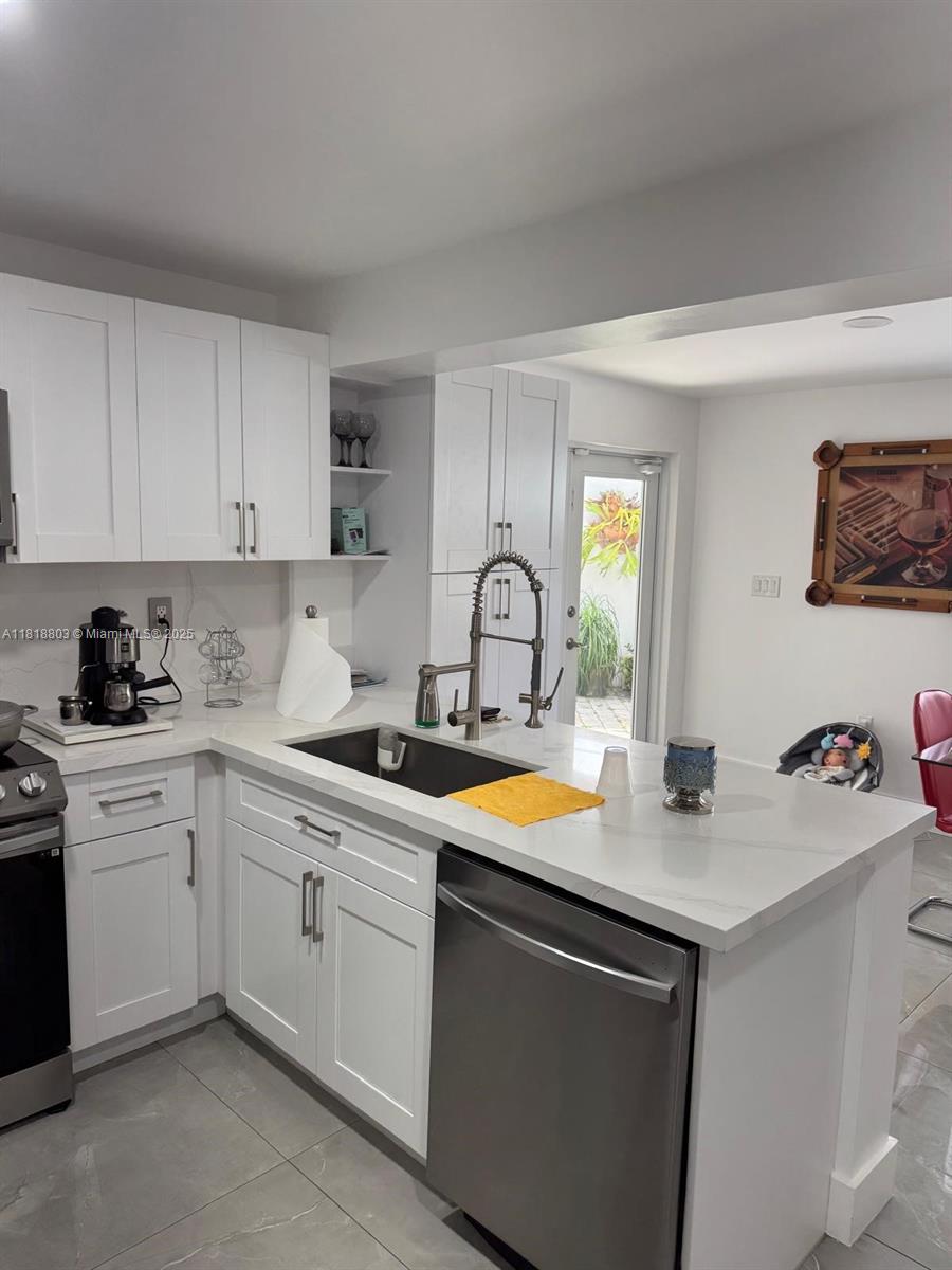 BROADVIEW PARK - Residential