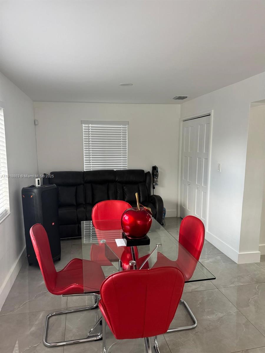 BROADVIEW PARK - Residential