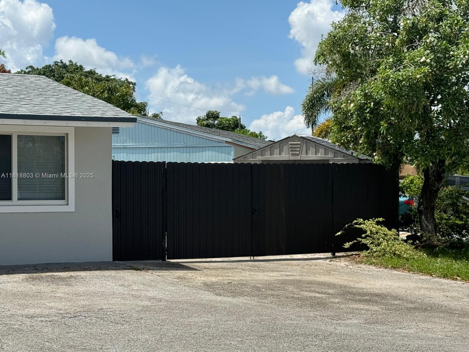 BROADVIEW PARK - Residential