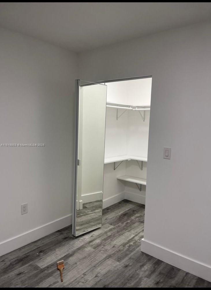 BROADVIEW PARK - Residential