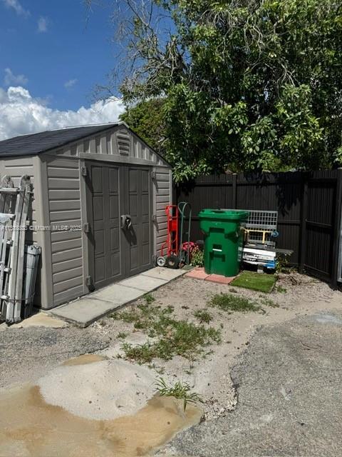 BROADVIEW PARK - Residential