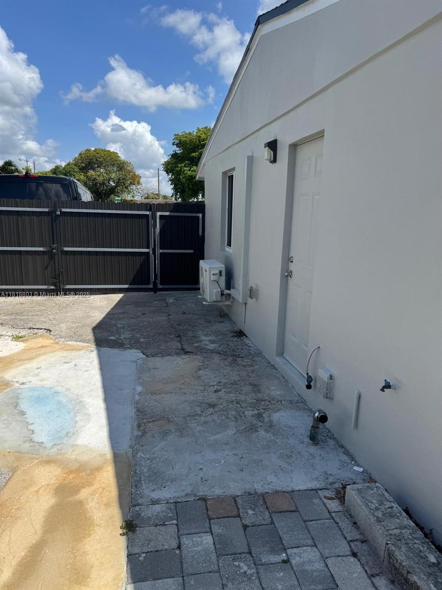 BROADVIEW PARK - Residential