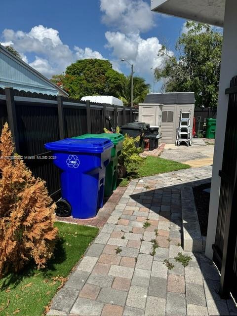 BROADVIEW PARK - Residential