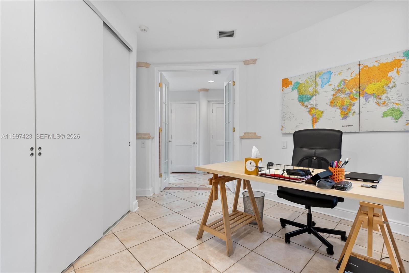 SWAN LAKE - Residential