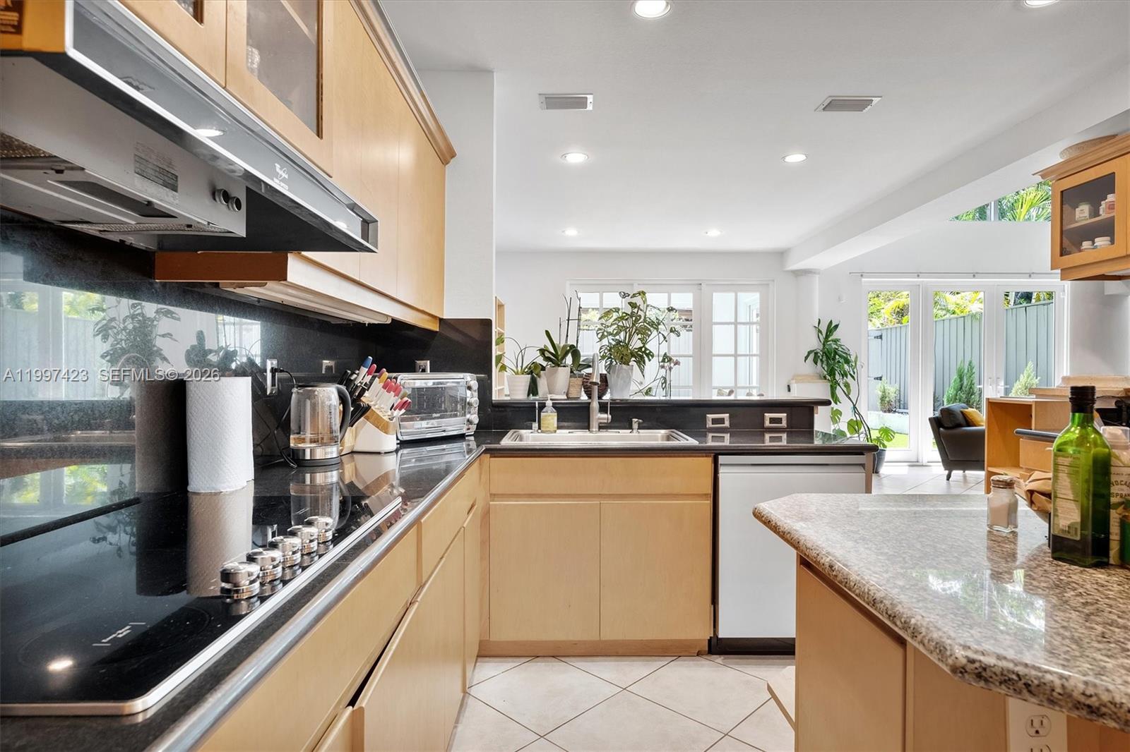 SWAN LAKE - Residential