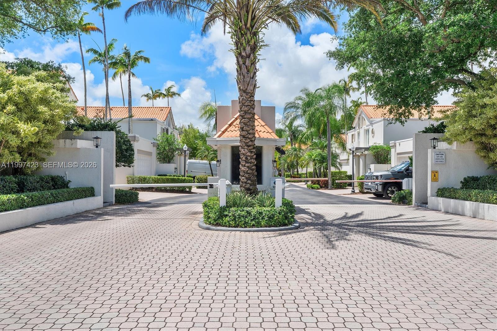 SWAN LAKE - Residential