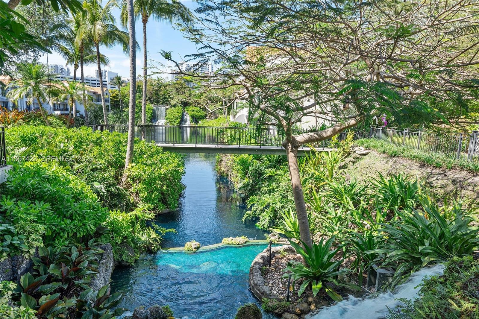 SWAN LAKE - Residential