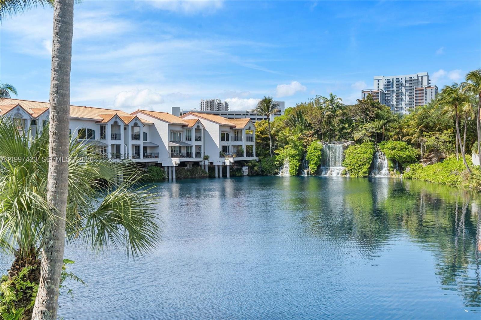 SWAN LAKE - Residential