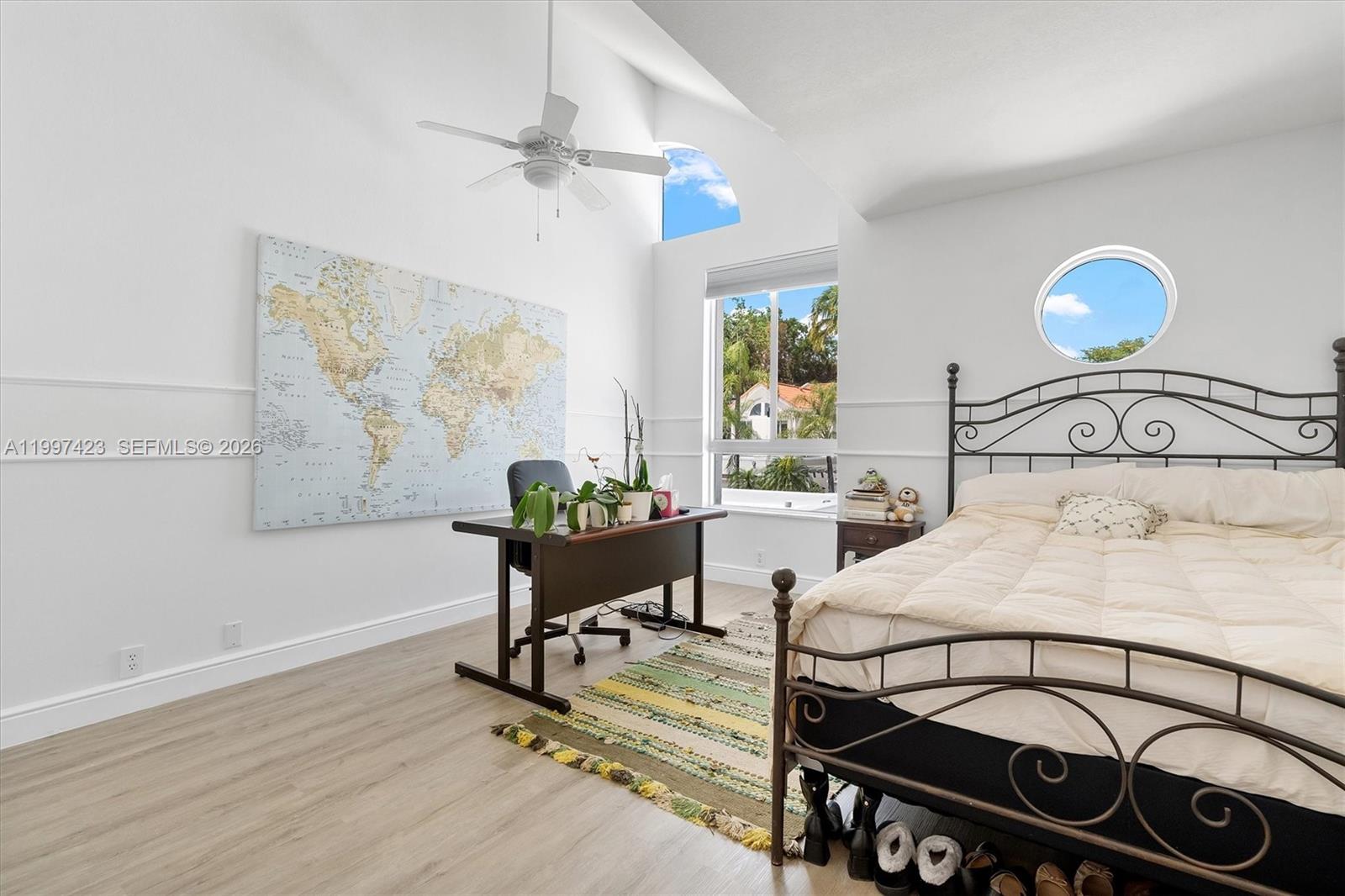 SWAN LAKE - Residential