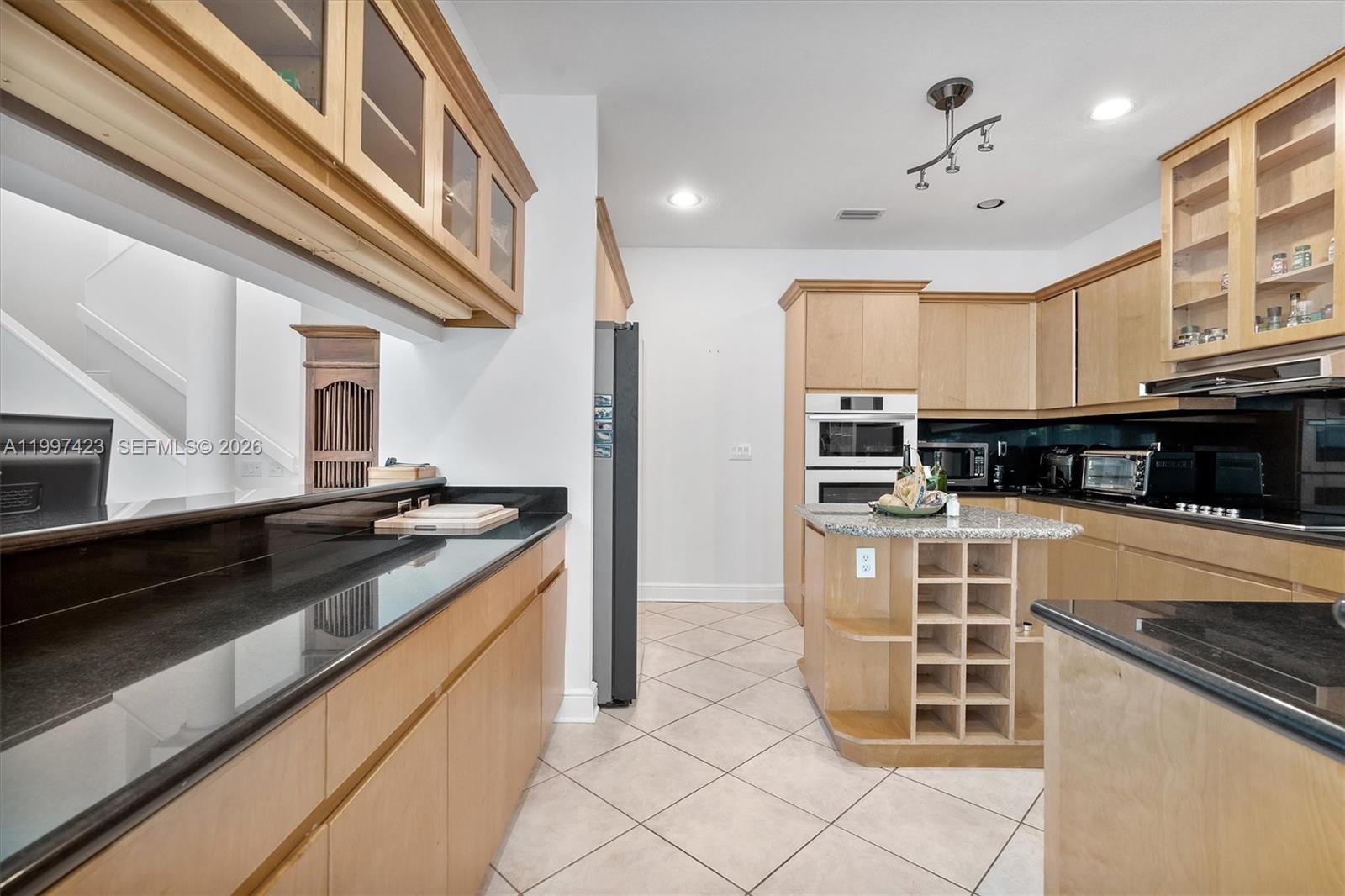 SWAN LAKE - Residential