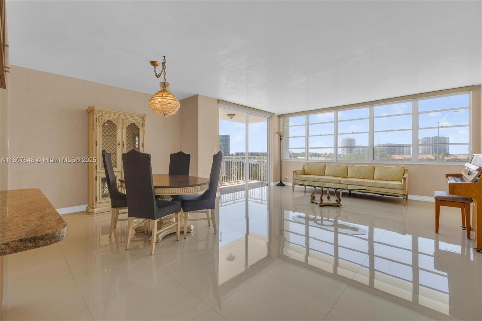 1801 S Ocean Dr 538